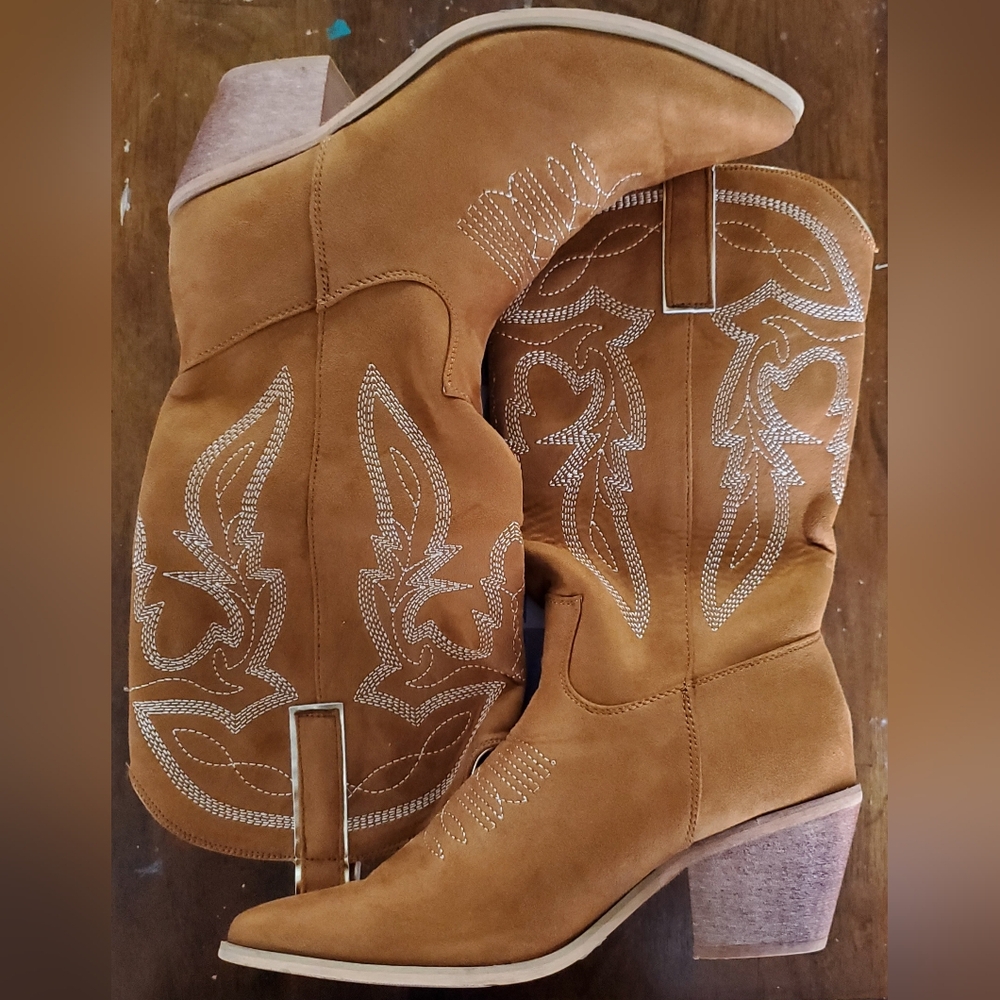 NWB Women's Tan Western Boots Size 11 - Picture 3 of 5